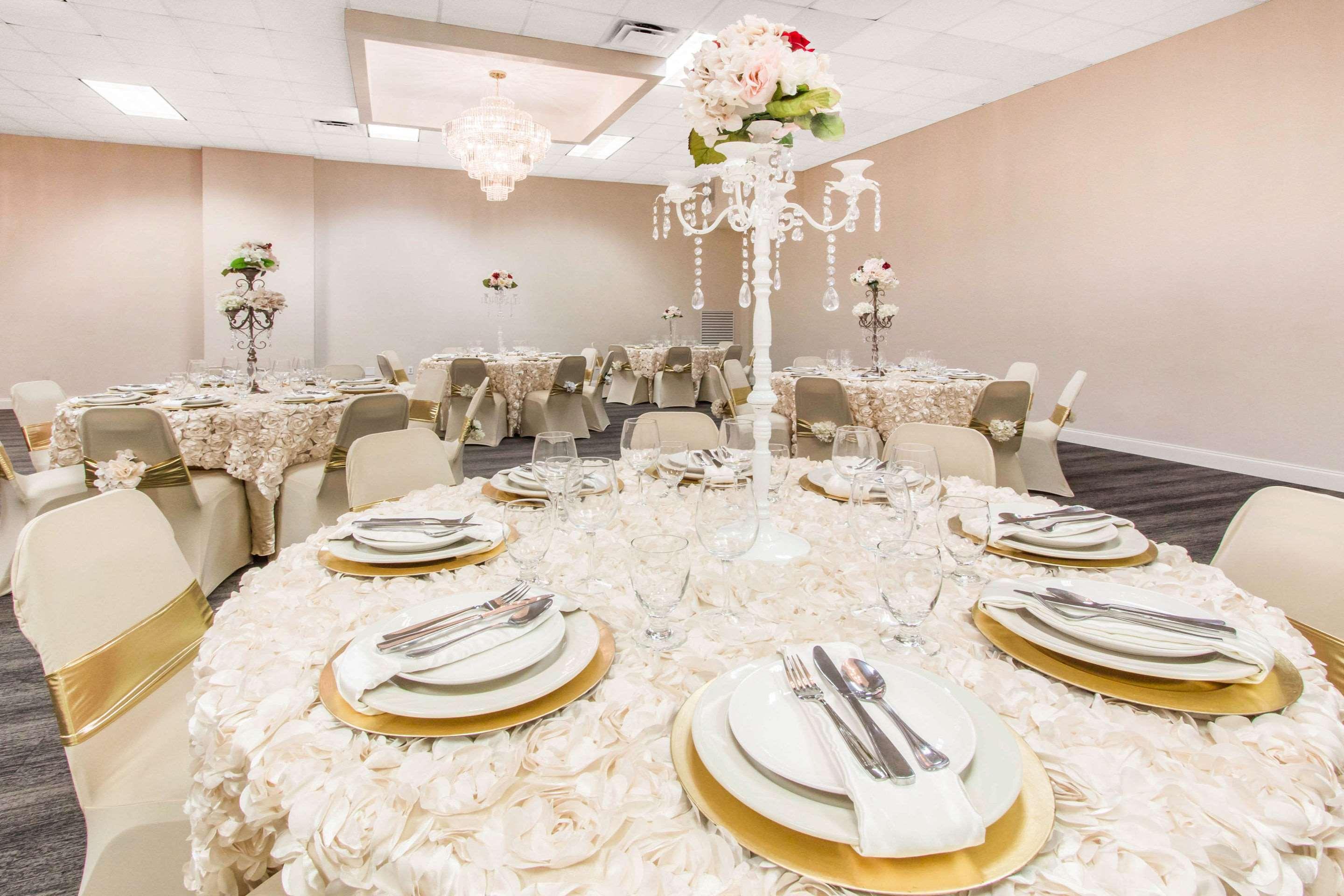 Quality Inn & Conference Center Tampa Bagian luar foto