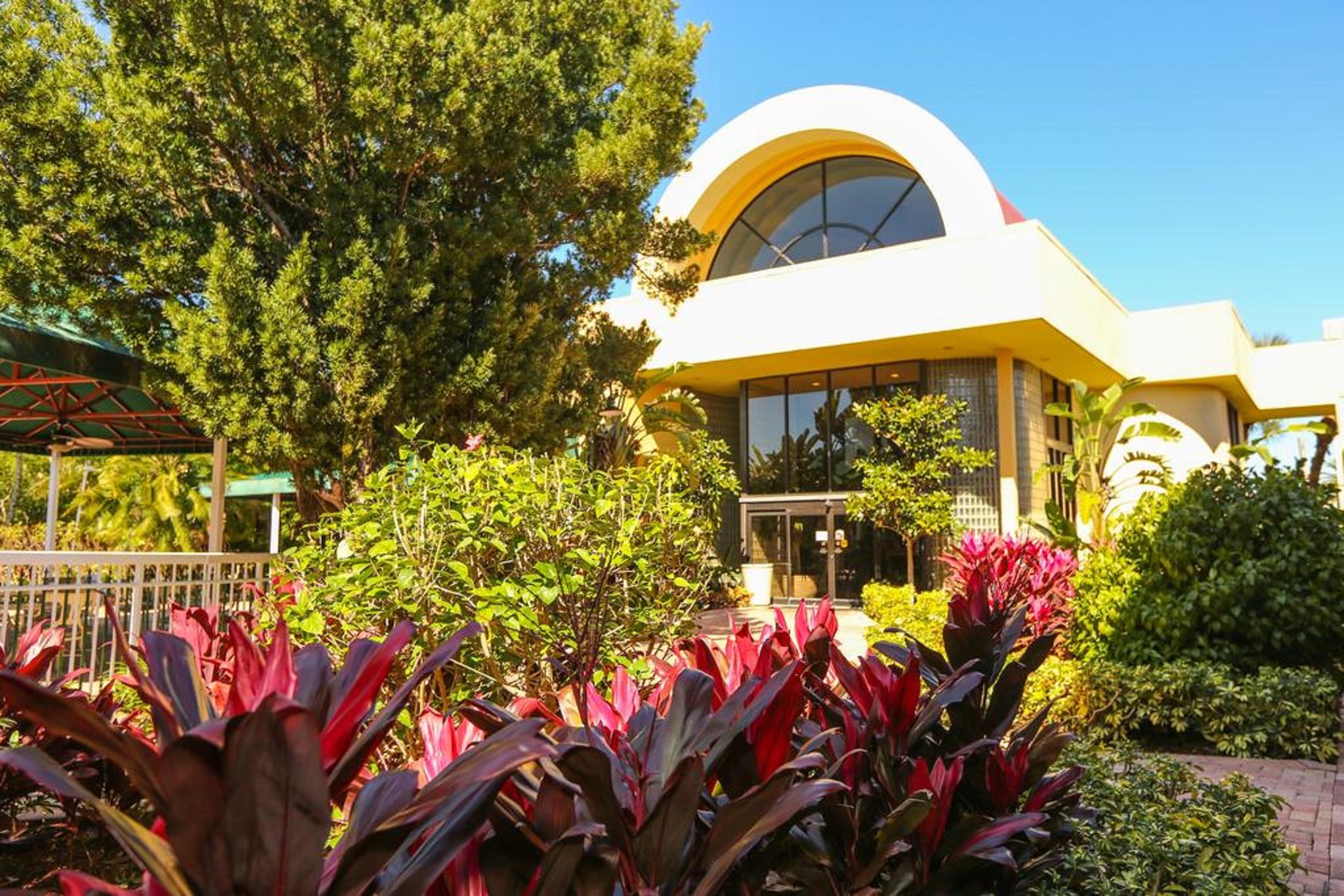 Quality Inn & Conference Center Tampa Bagian luar foto
