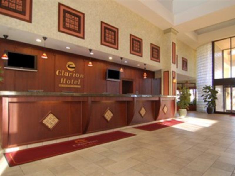 Quality Inn & Conference Center Tampa Bagian luar foto