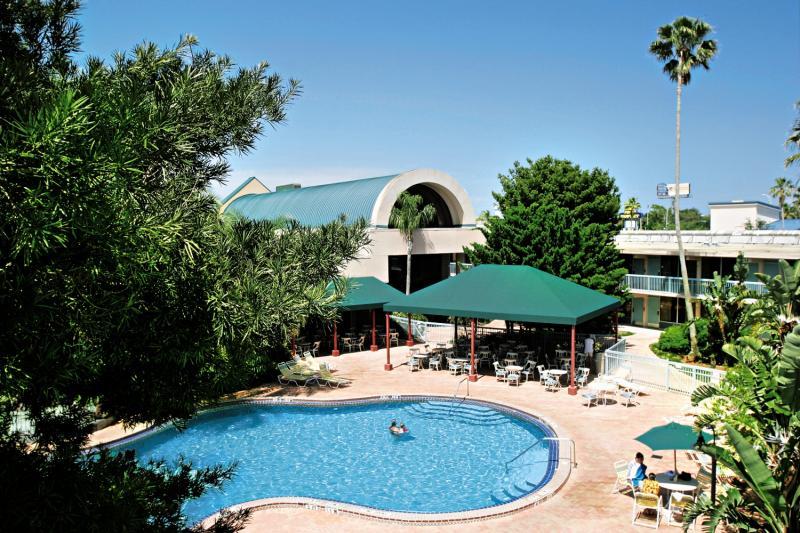 Quality Inn & Conference Center Tampa Bagian luar foto